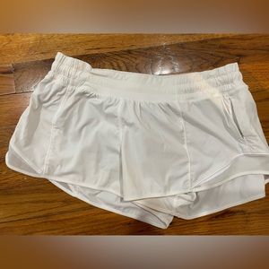 lululemon hotty hot shorts size eight in white